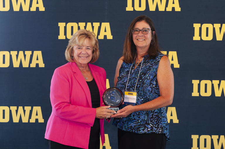 President Wilson and DeAnna O'Quinn at 2023 Discovery and Innovation Awards